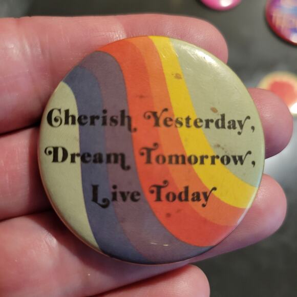 Lot of 4 Vintage Pins Pink Panther, Rainbow, Strawberry, Lost in Though - Picture 6 of 9